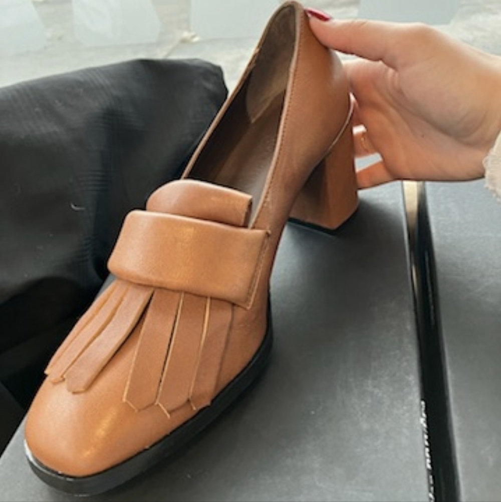 Chic Tan Women's Heels with Fringe Detail - Picture 2 of 3